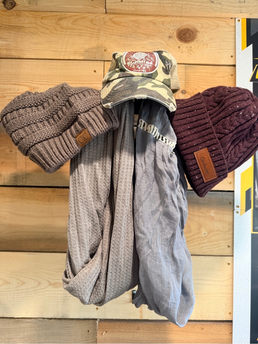 Women’s Hat & Scarf Bundle